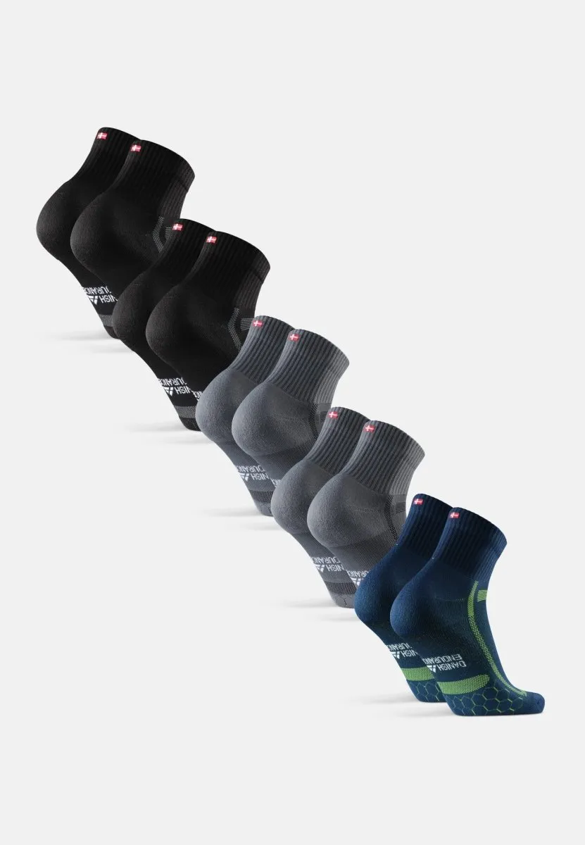 LONG-DISTANCE RUNNING SOCKS