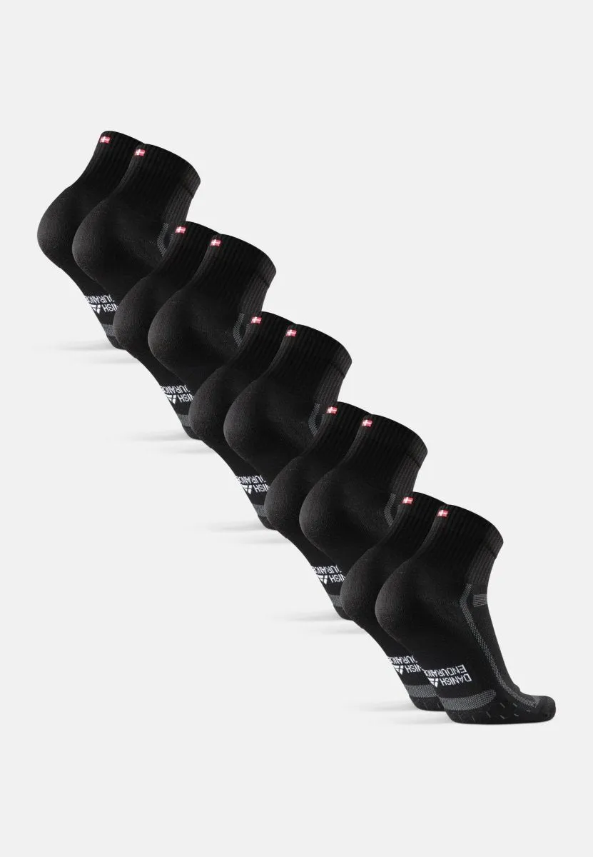 LONG-DISTANCE RUNNING SOCKS
