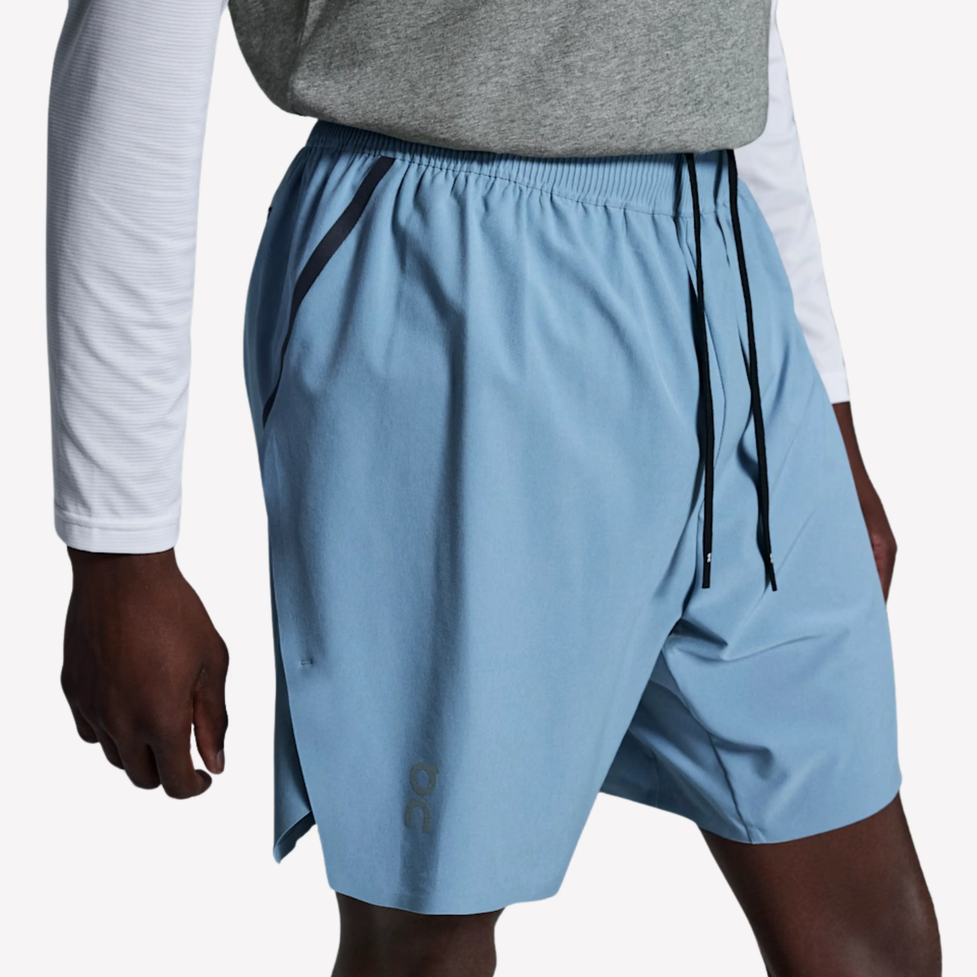 ON Men Train Shorts M - Chambray