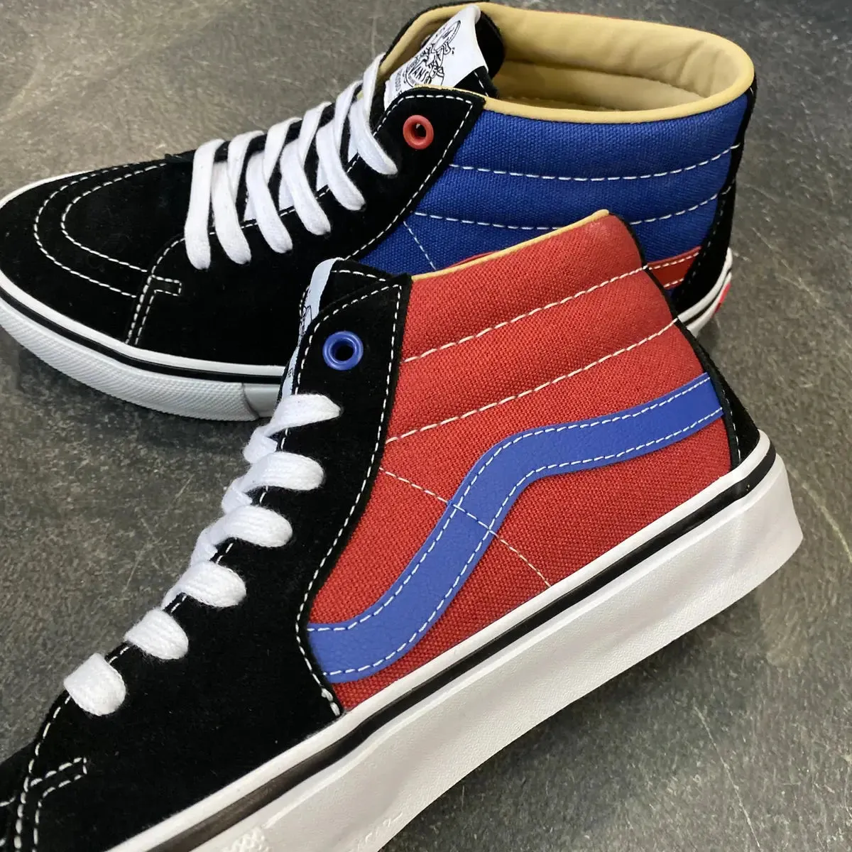 VANS SKATE GROSSO MID SHOES